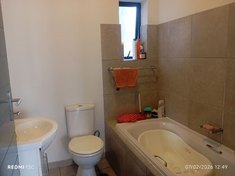 Price - Size - Location - Photo 6