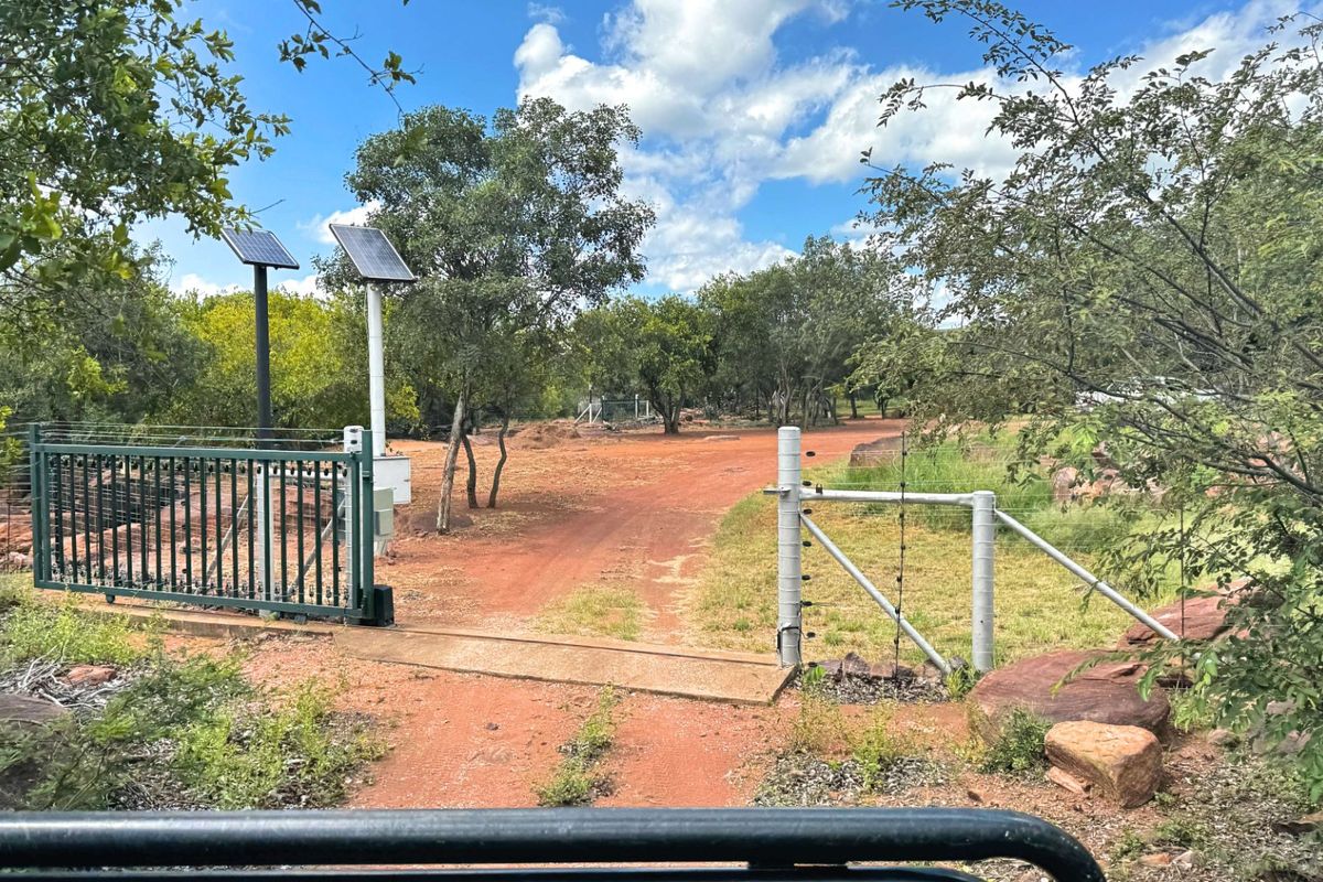 860 Hectares game farm with perfect location, safe and secure - Photo 3