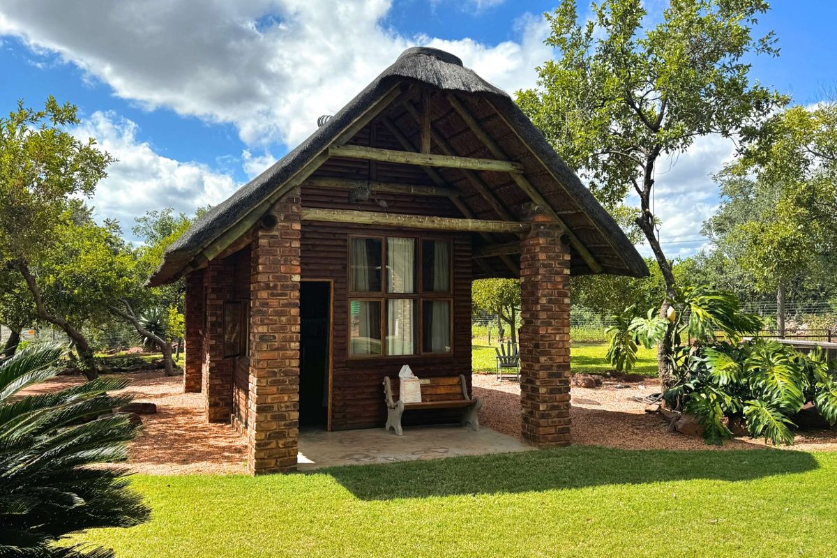 860 Hectares game farm with perfect location, safe and secure - Photo 2
