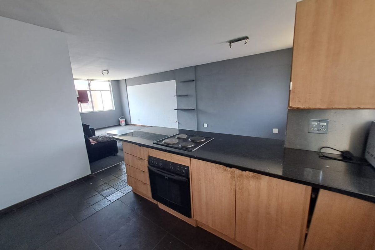 Arcadia flat with four beds and fibre - Photo 5