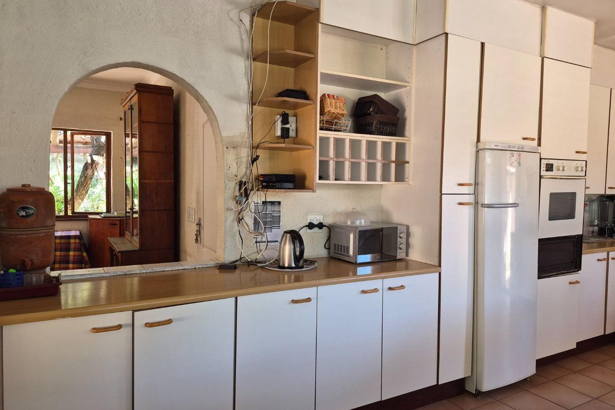 Prime Investment Opportunity: Established Income-Generating Guest House - Photo 5