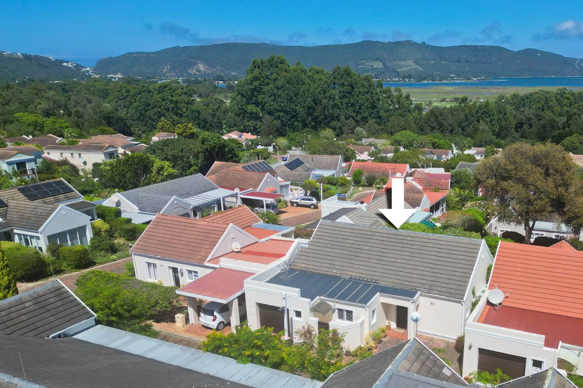 Freestanding 3-Bed, 2-Bath Cottage with Lagoon Views - Photo 4