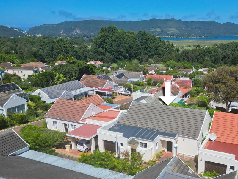 Freestanding 3-Bed, 2-Bath Cottage with Lagoon Views - Photo 4