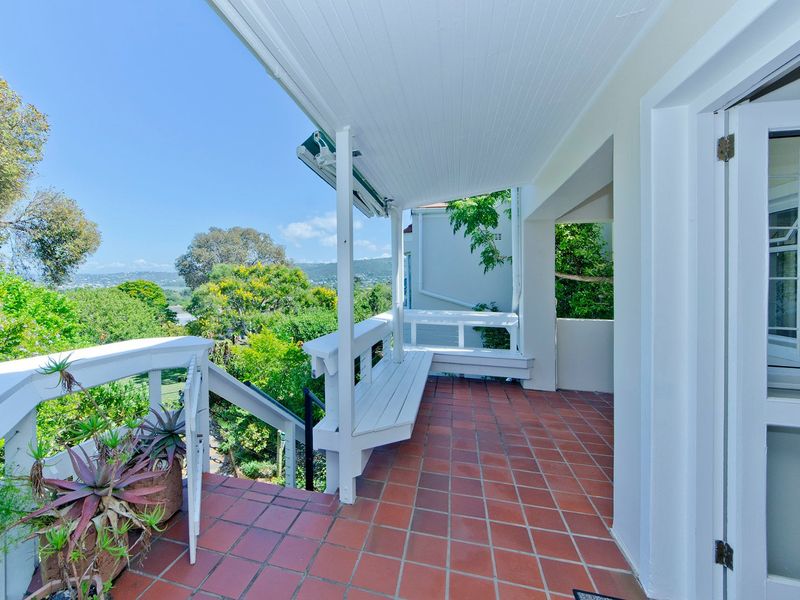 Freestanding 3-Bed, 2-Bath Cottage with Lagoon Views - Photo 1