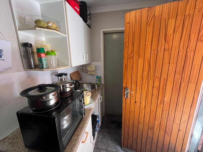 2 Bedroom Apartment For Sale in Hatfield - Photo 4