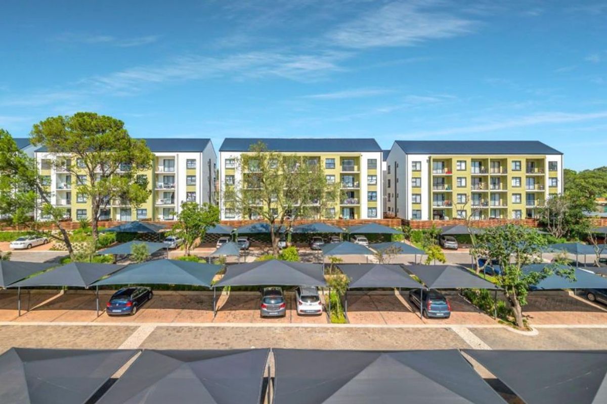 TWO BEDROOMS AND ONE FULL BATHROOM - Photo 2