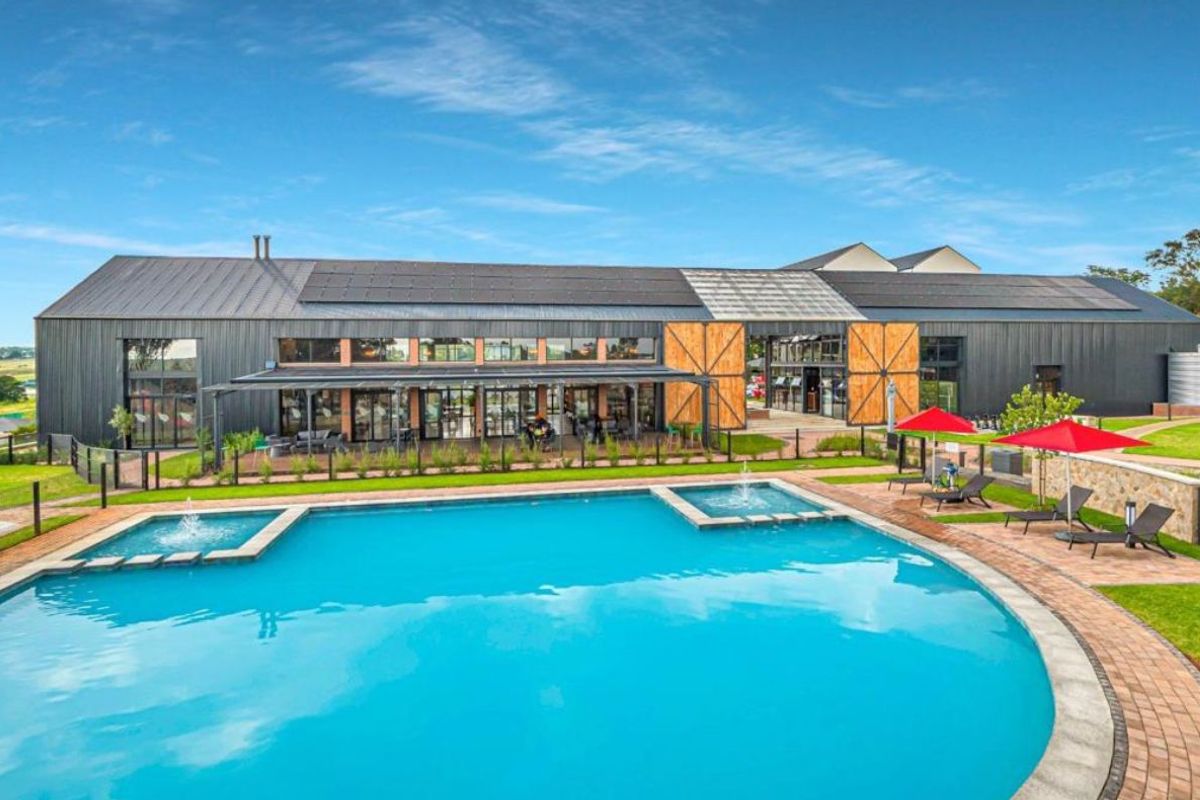 TWO BEDROOMS AND ONE FULL BATHROOM - Photo 3