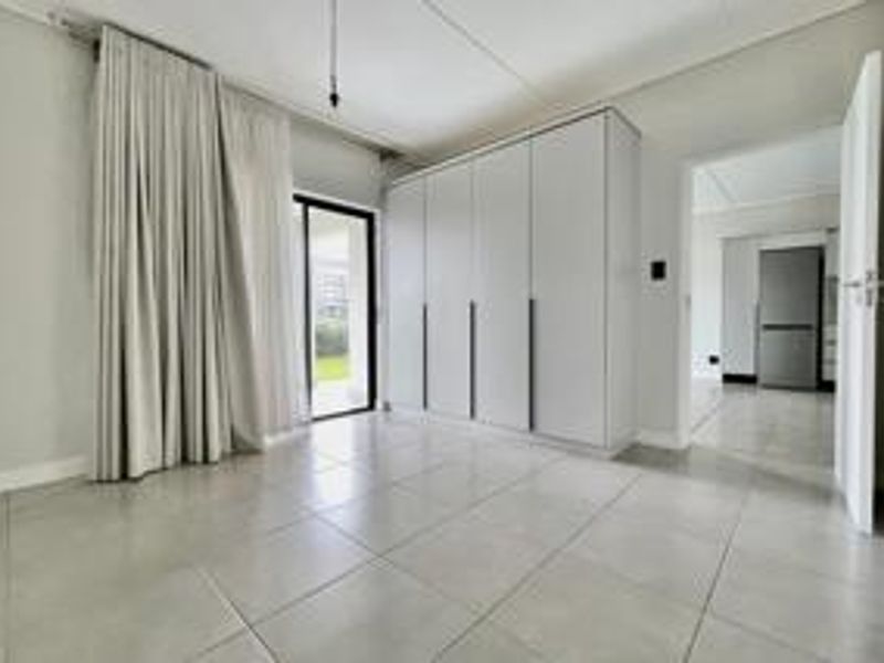 3 Bedroom 2 Bathroom Ground Floor For Rent - Photo 8