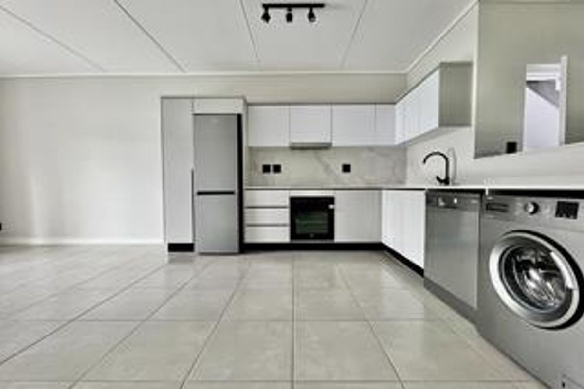 3 Bedroom 2 Bathroom Ground Floor For Rent - Photo 2