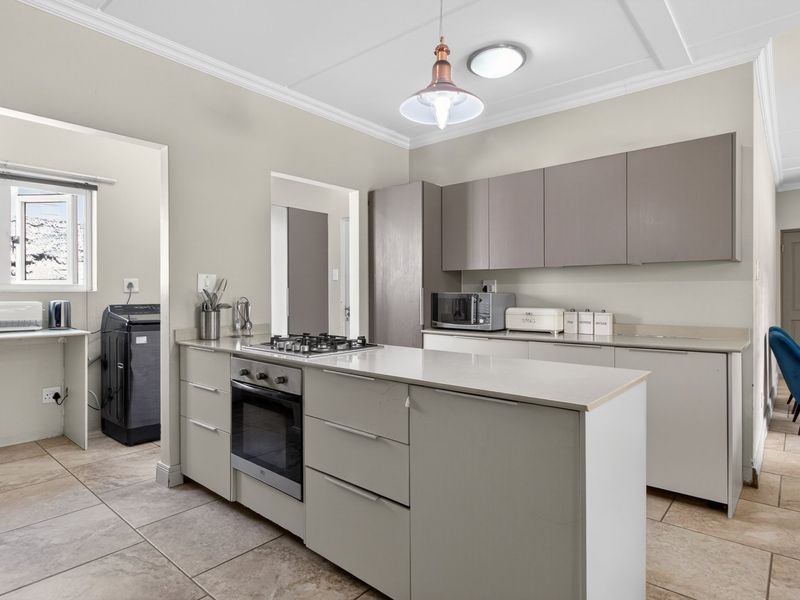 3 bed 2.5 bath house available for sale in Kyalami hills - Photo 4