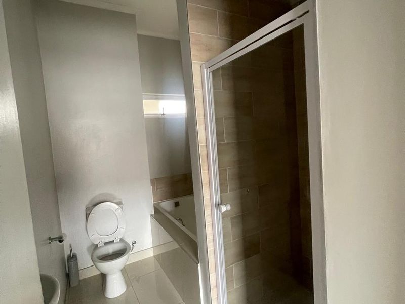 TWO BEDROOMS AND TWO BATHROOMS - Photo 10