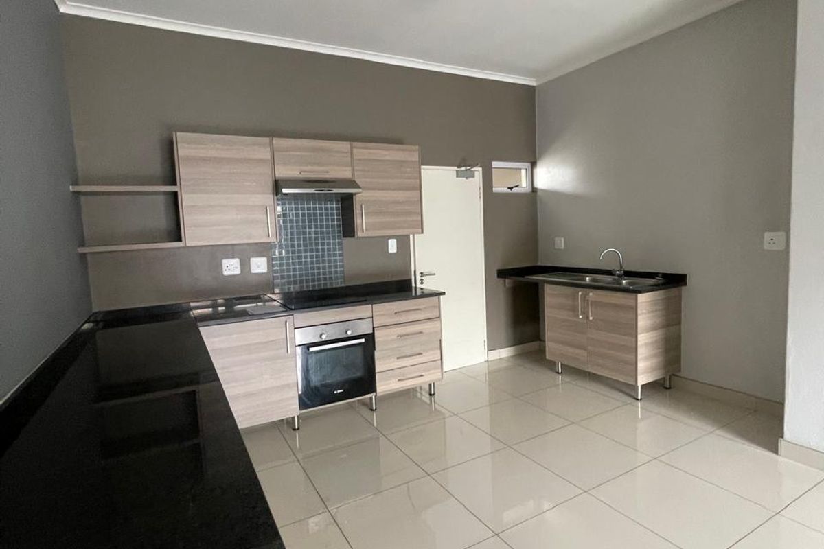 TWO BEDROOMS AND TWO BATHROOMS - Photo 5