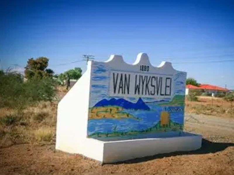 Farm nestled approximately 750 km northeast of Cape Town. - Photo 9