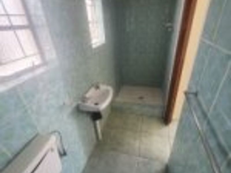 UNFURNISHED GROUND FLOOR COTTAGE - Photo 8