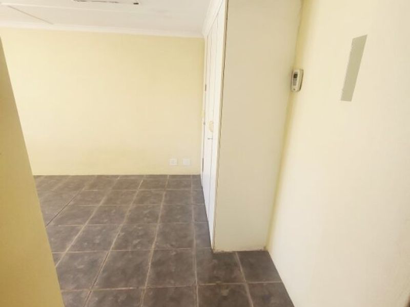 UNFURNISHED GROUND FLOOR COTTAGE - Photo 4