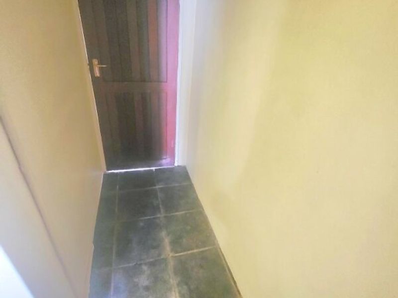 UNFURNISHED GROUND FLOOR COTTAGE - Photo 5