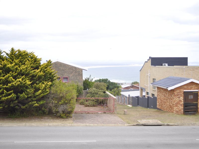 Secure, Scenic & Effortlessly Comfortable Coastal Living - Photo 4