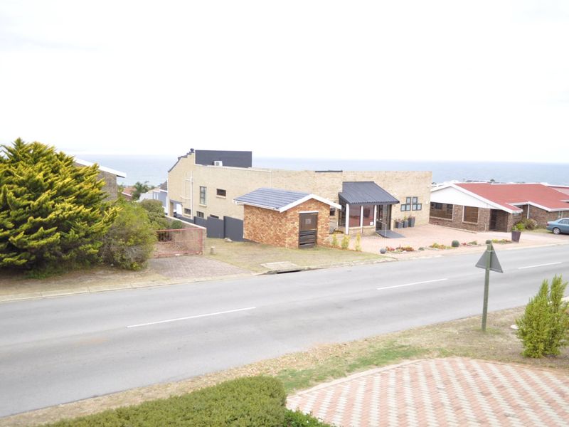 Secure, Scenic & Effortlessly Comfortable Coastal Living - Photo 3