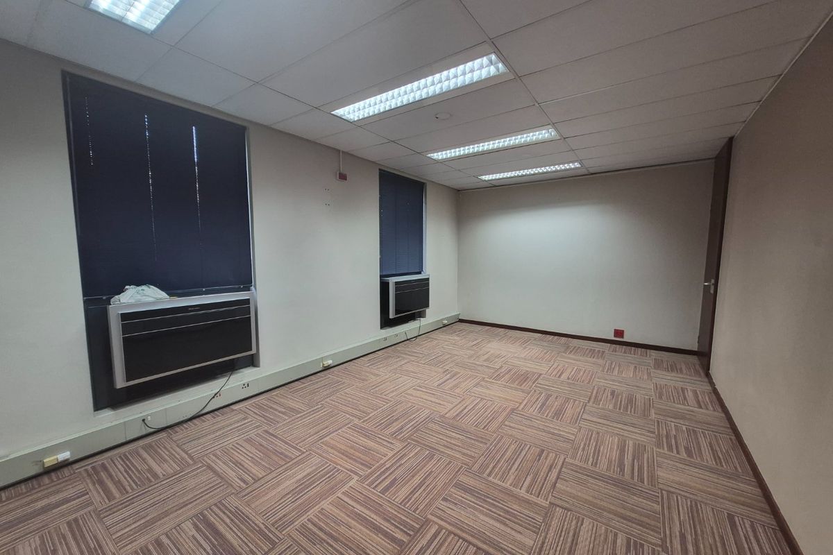 Prime Ground Floor Office To Let – Woodmead Office Park - Photo 4