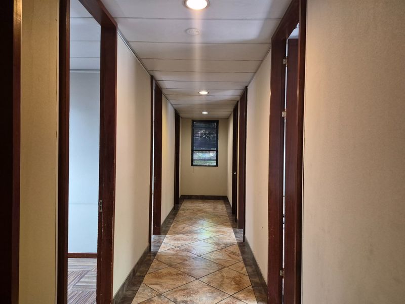 Prime Ground Floor Office To Let – Woodmead Office Park - Photo 6