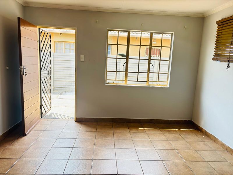 Charming 2-Bedroom Gem in Sky City – Perfect Starter Home! - Photo 9