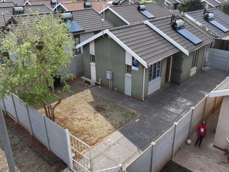 Charming 2-Bedroom Gem in Sky City – Perfect Starter Home! - Photo 2