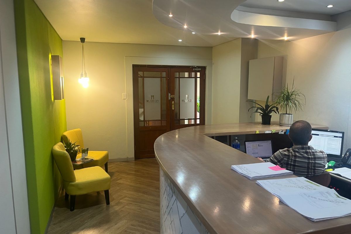 Ground Floor Office Suite - Photo 3