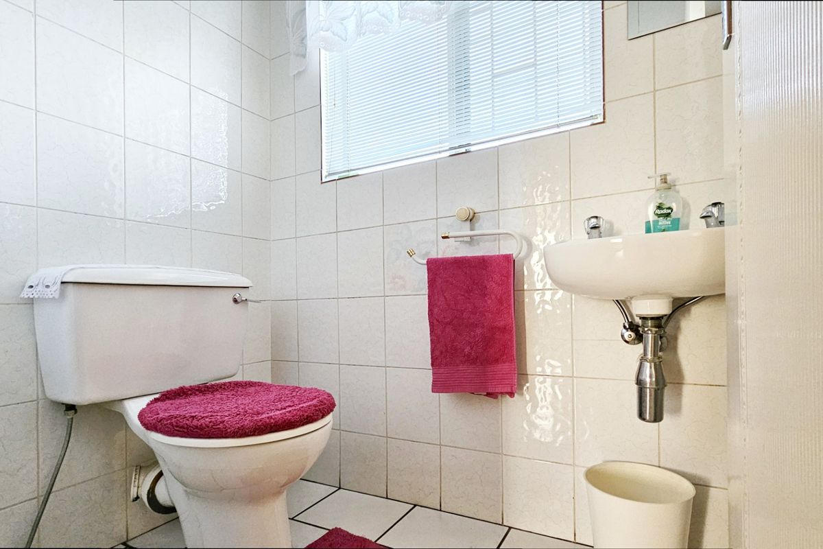 A spacious family home in Arconpark. - Photo 5