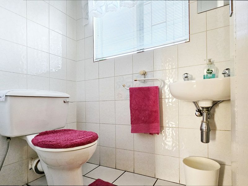 A spacious family home in Arconpark. - Photo 5