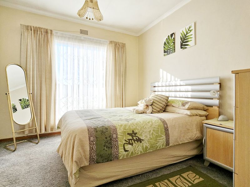 A spacious family home in Arconpark. - Photo 9