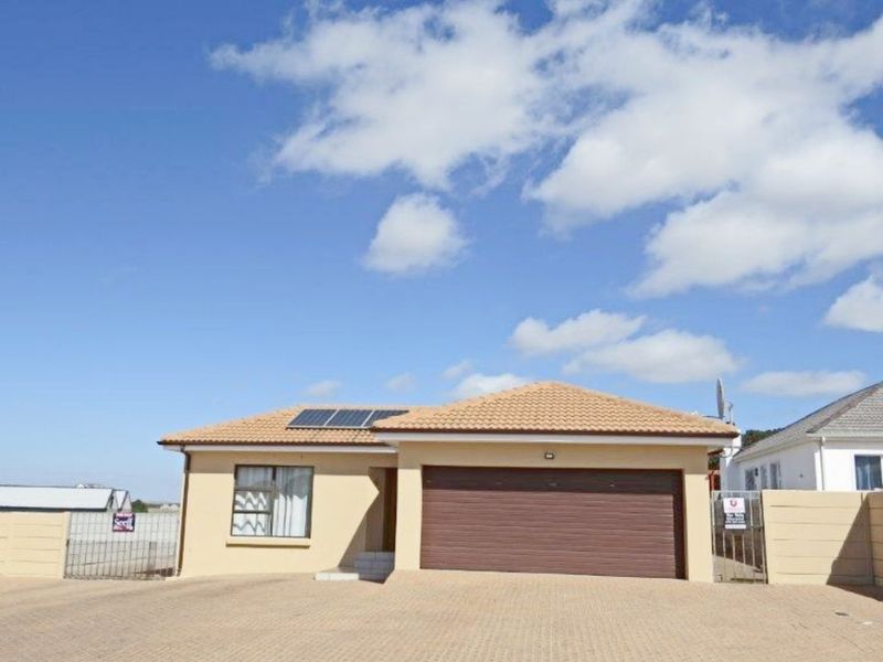 Embrace Country Living in Style – Modern Family Home in Darling - Photo 2