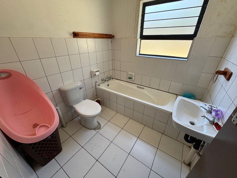 Compact and Comfortable One-Bedroom Home - Photo 8