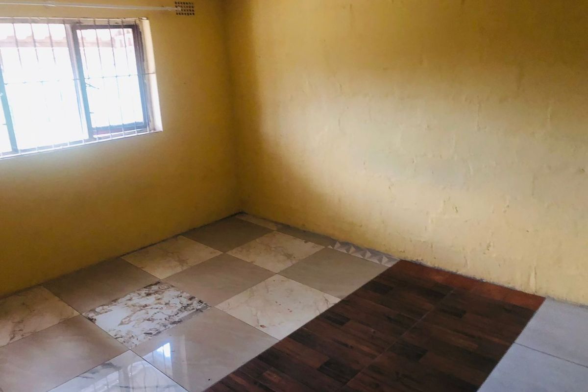 2 Bedrooms, 1 Bathroom Room To Let In Bellair, Durban - Photo 5