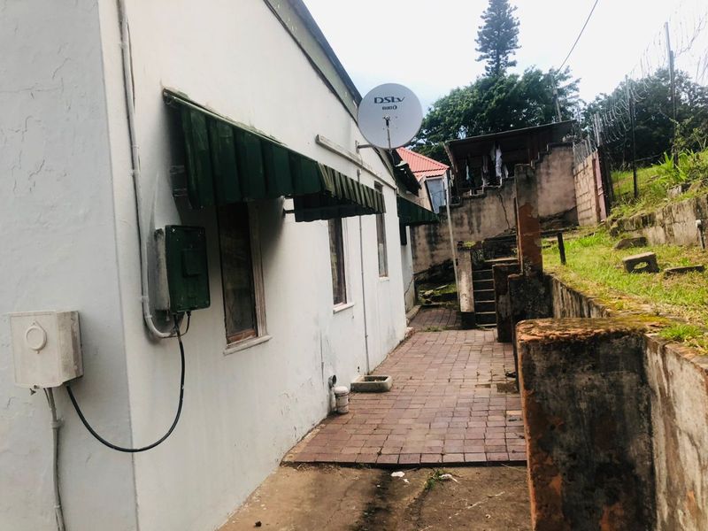 2 Bedrooms, 1 Bathrooms House For Sale In Bellair, Durban - Photo 2