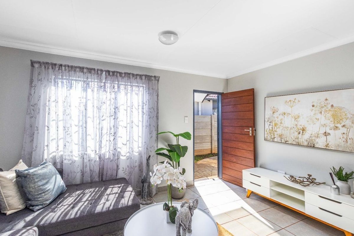 New development house at windmill ext 32 - Photo 5