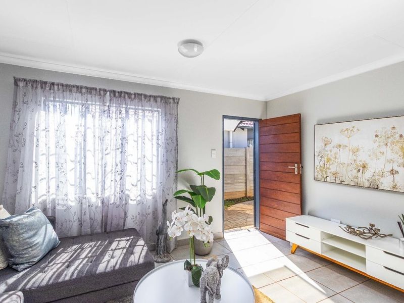 New development house at windmill ext 32 - Photo 5