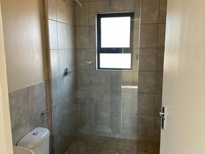 New development house at windmill ext 32 - Photo 9