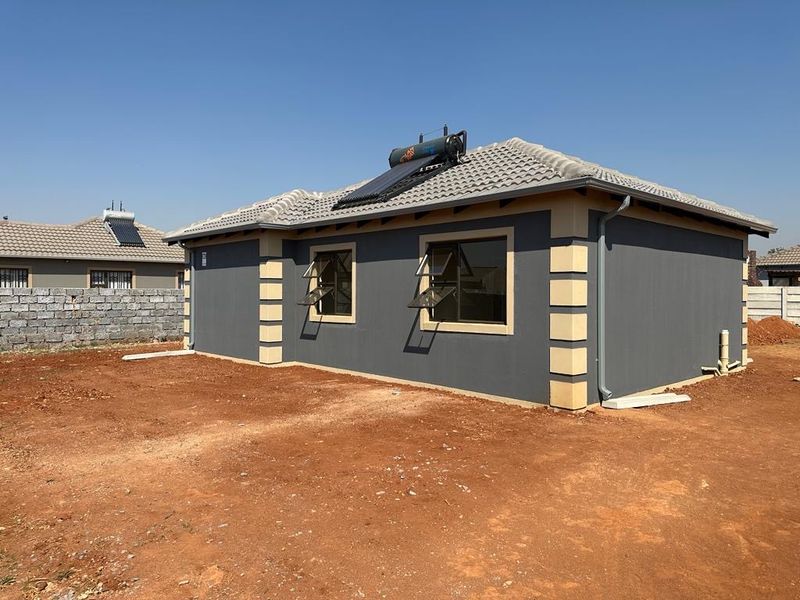 New development house at windmill ext 32 - Photo 3