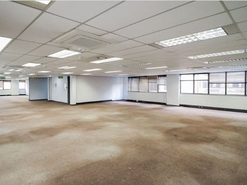 A landmark office to rent in Braamfontein, Johannesburg.  - Photo 10