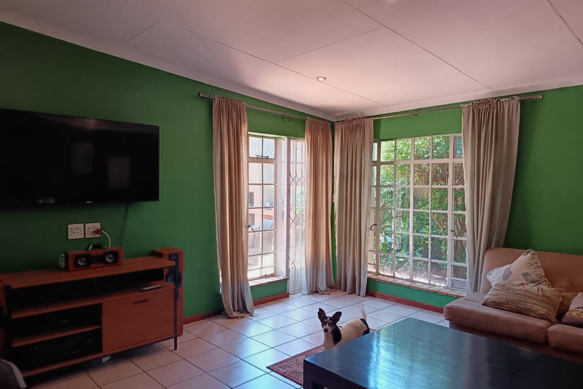 3 BEDROOM HOME IS CALLING YOU - Photo 5