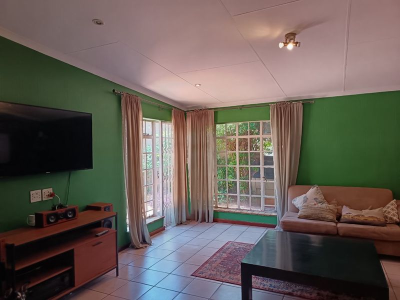 3 BEDROOM HOME IS CALLING YOU - Photo 7