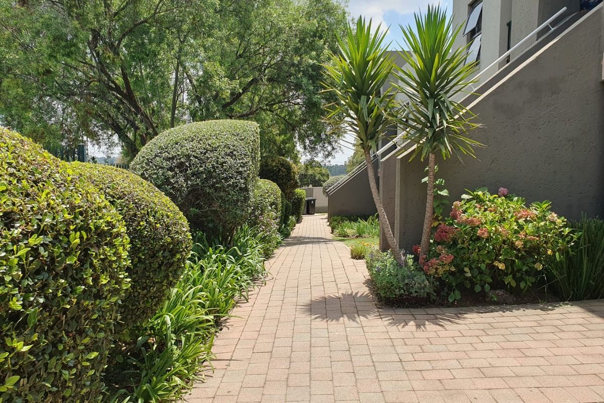 Neat and secure 2 bedroom apartment for sale.  - Photo 3