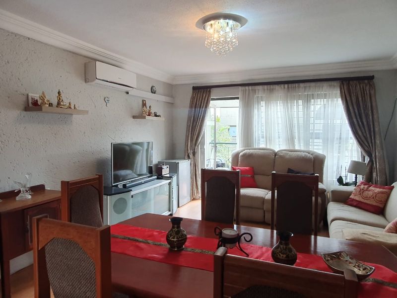 Neat and secure 2 bedroom apartment for sale.  - Photo 7