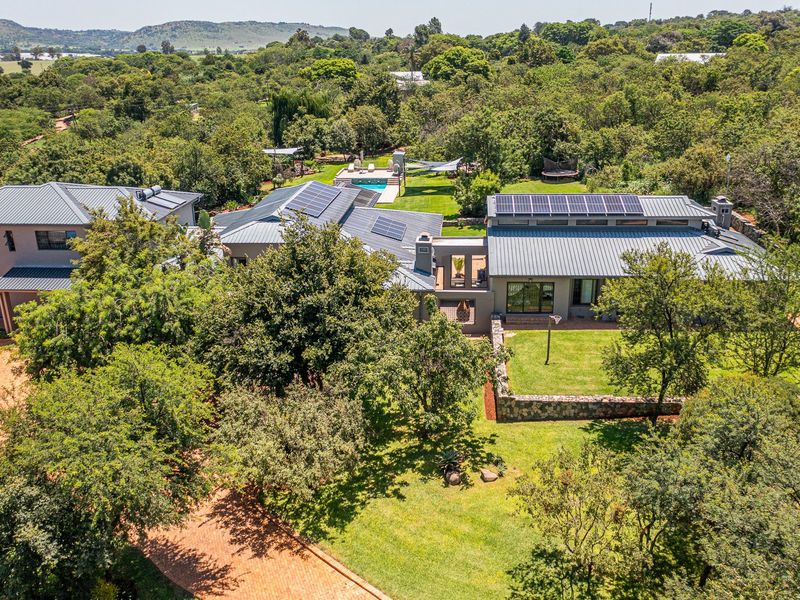 Dual living within a sophisticated Country lifestyle in Secure Small Holding Estate  - Photo 2