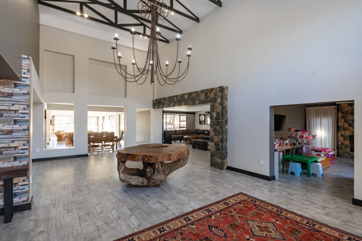 Dual living within a sophisticated Country lifestyle in Secure Small Holding Estate  - Photo 4