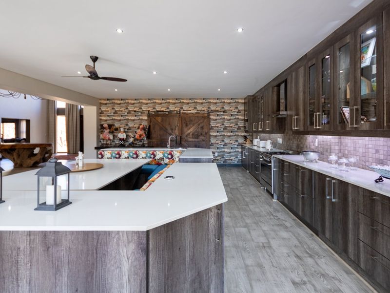 Dual living within a sophisticated Country lifestyle in Secure Small Holding Estate  - Photo 8