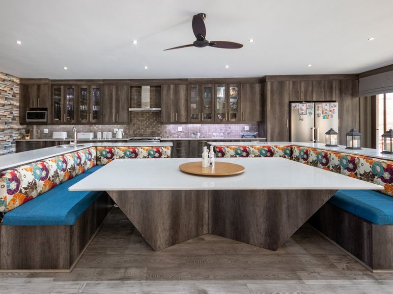 Dual living within a sophisticated Country lifestyle in Secure Small Holding Estate  - Photo 6