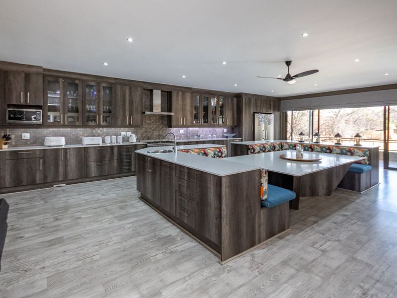 Dual living within a sophisticated Country lifestyle in Secure Small Holding Estate  - Photo 5