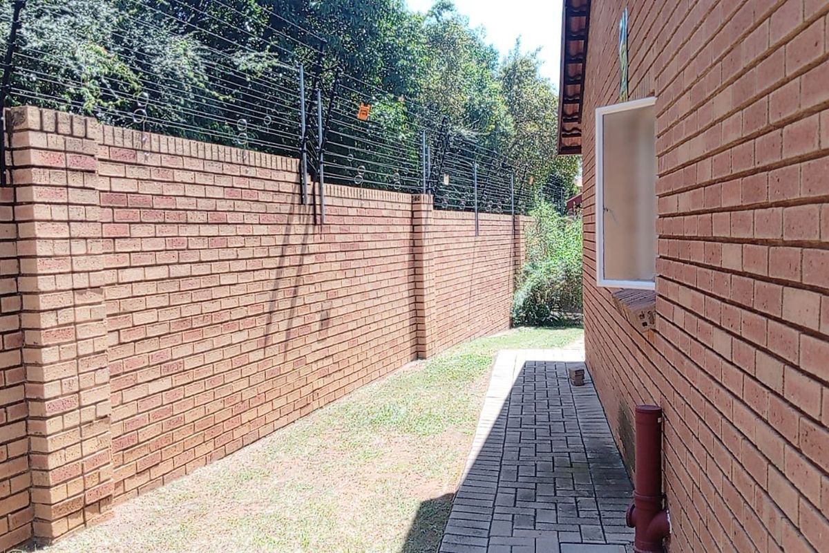 Secure & Spacious Family Home To Let - Photo 2