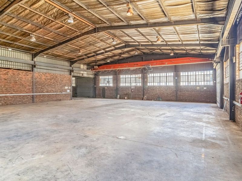 Prime Industrial Warehouse To Let in Meadowdale, Germiston - Photo 5